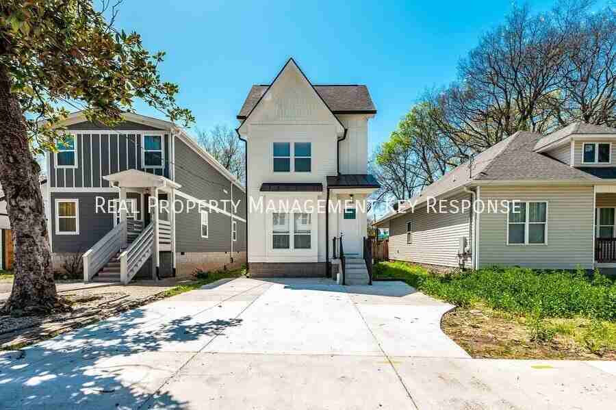 1711 17th Ave N