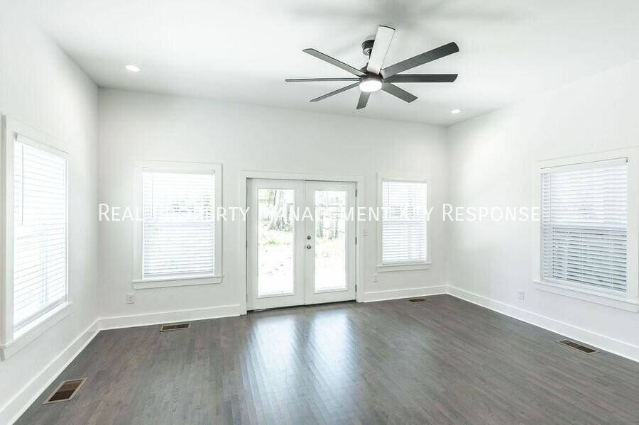 1711 17th Ave N - Photo 3 of 32