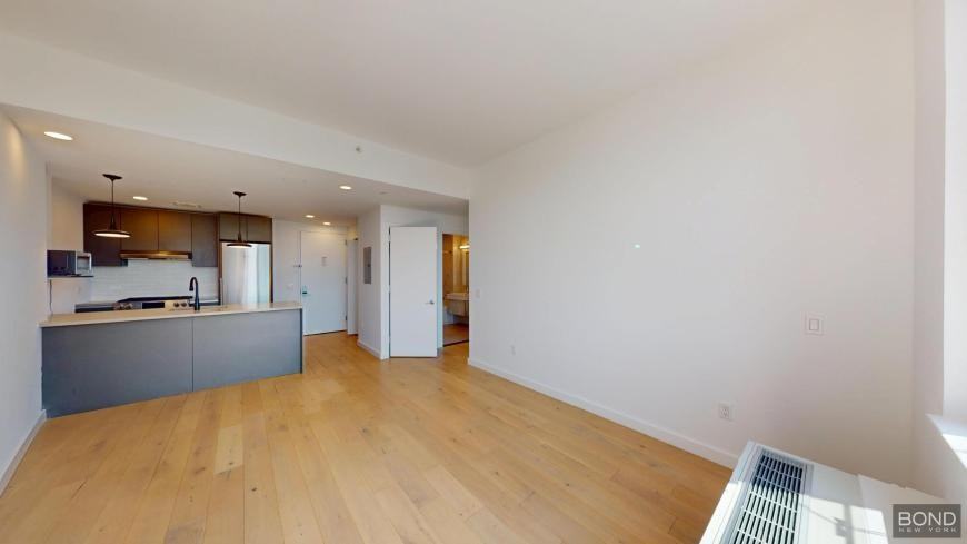 14474 Northern Blvd - Photo 3 of 10