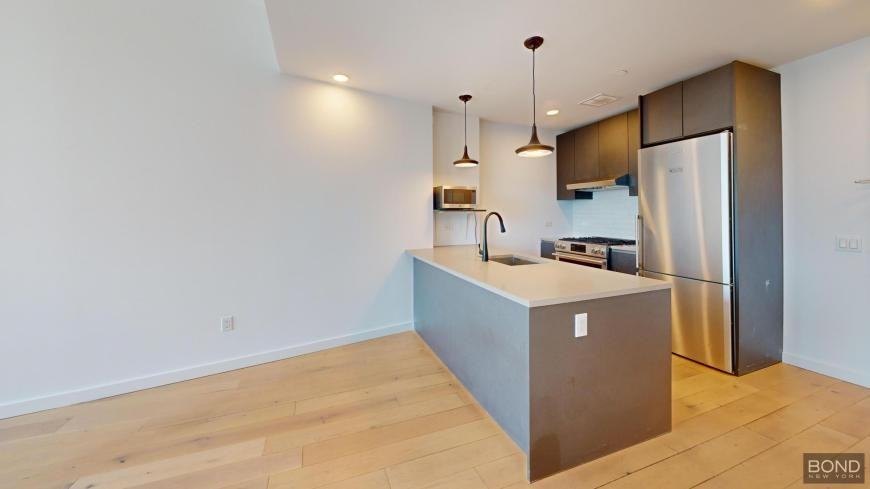 14474 Northern Blvd - Photo 4 of 10