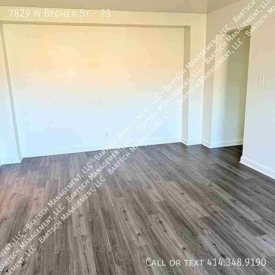 7829 W Becher St #23 - Photo 5 of 10
