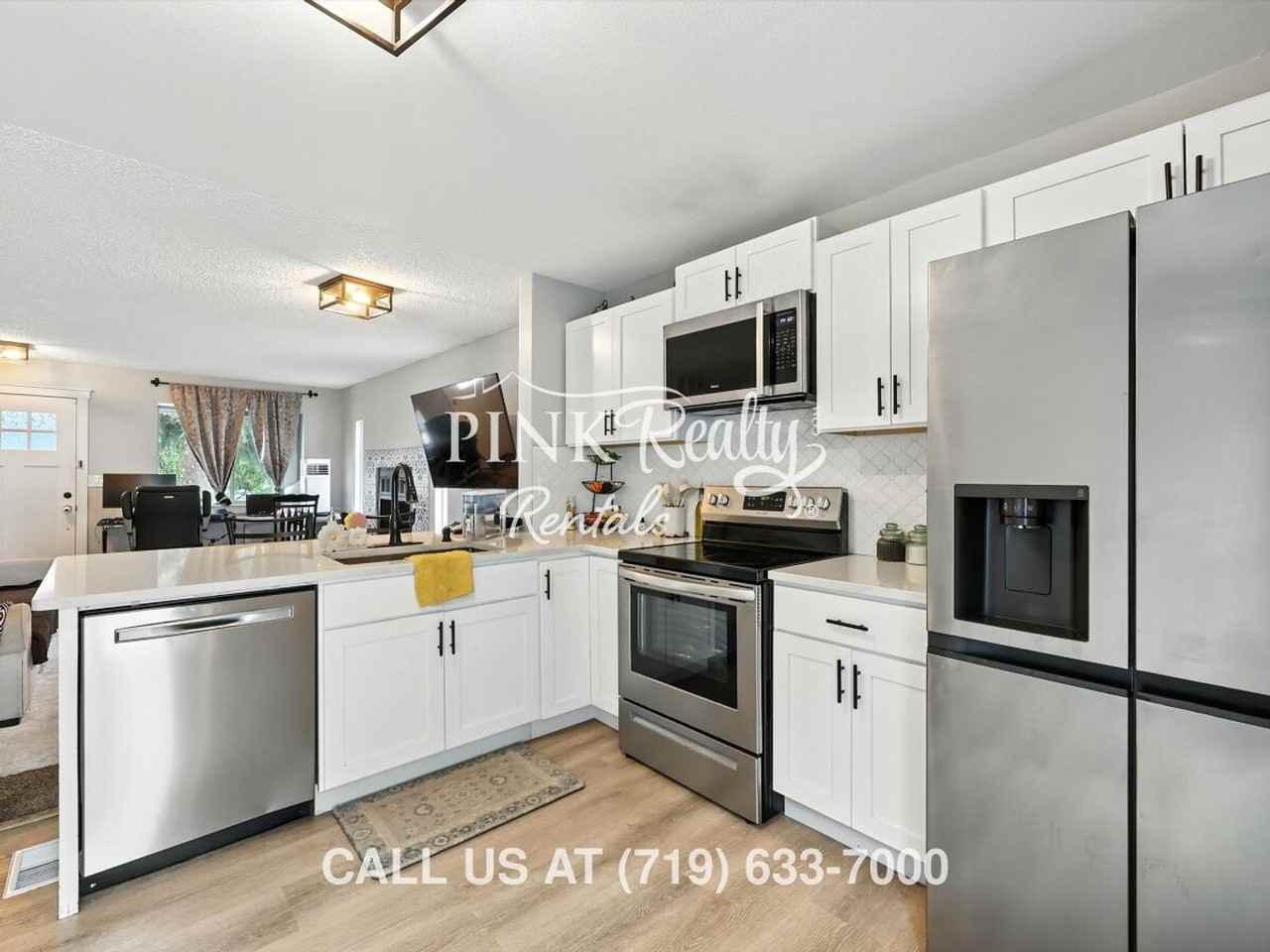 1971 Mineola St #D - Photo 3 of 40