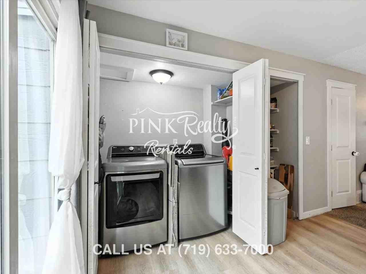 1971 Mineola St #D - Photo 5 of 40