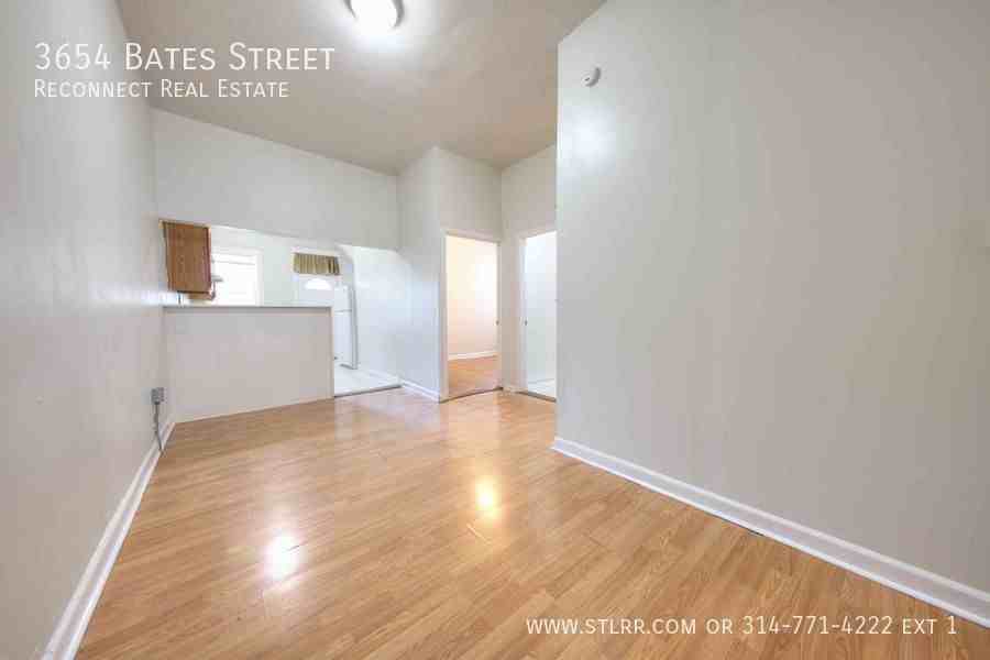 3654 Bates St - Photo 6 of 15