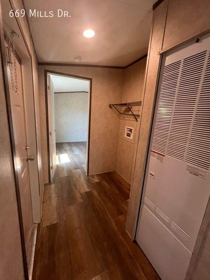 669 Mills Dr - Photo 4 of 16