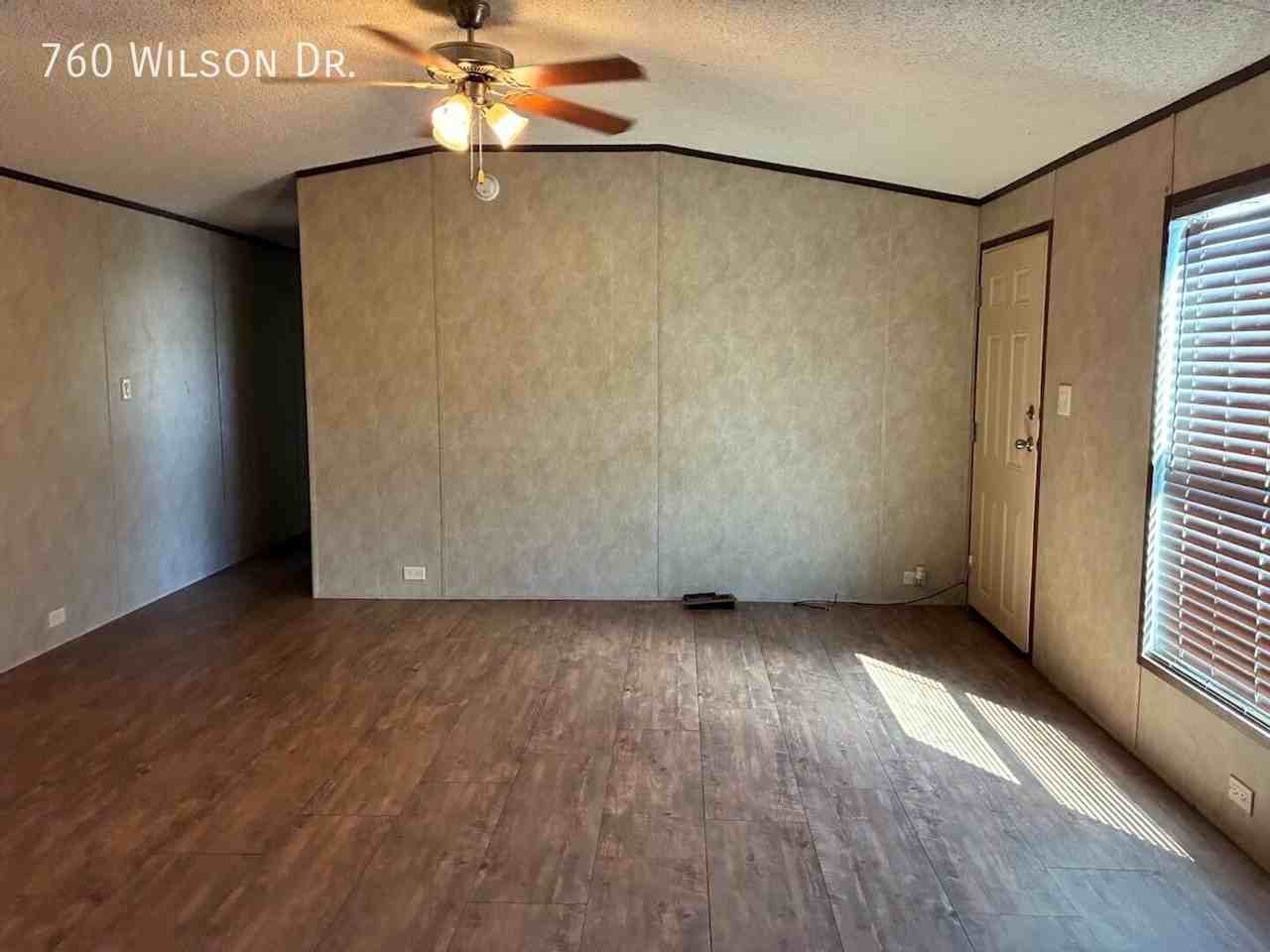 760 Wilson Dr - Photo 6 of 21