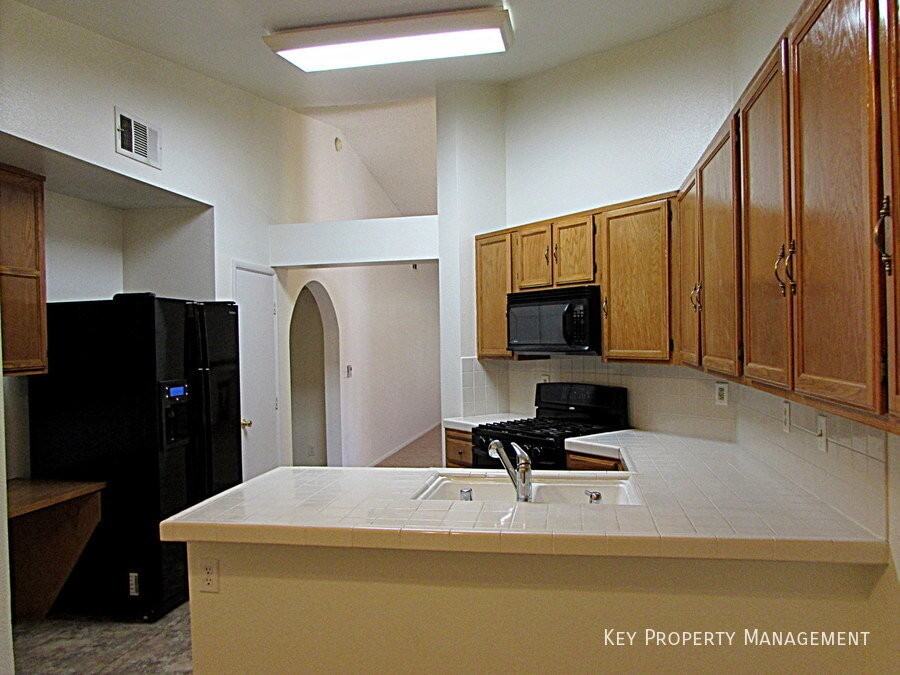 2746 Rungsted St - Photo 3 of 12