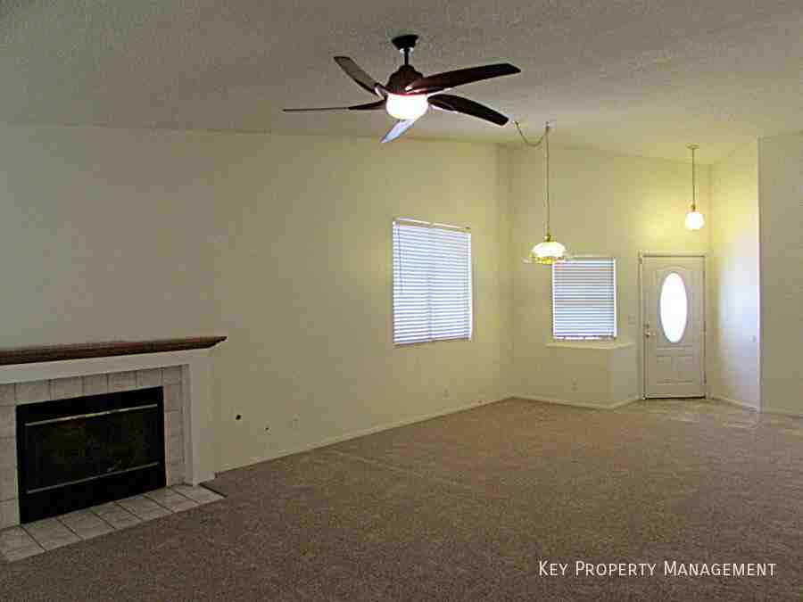 2746 Rungsted St - Photo 6 of 12