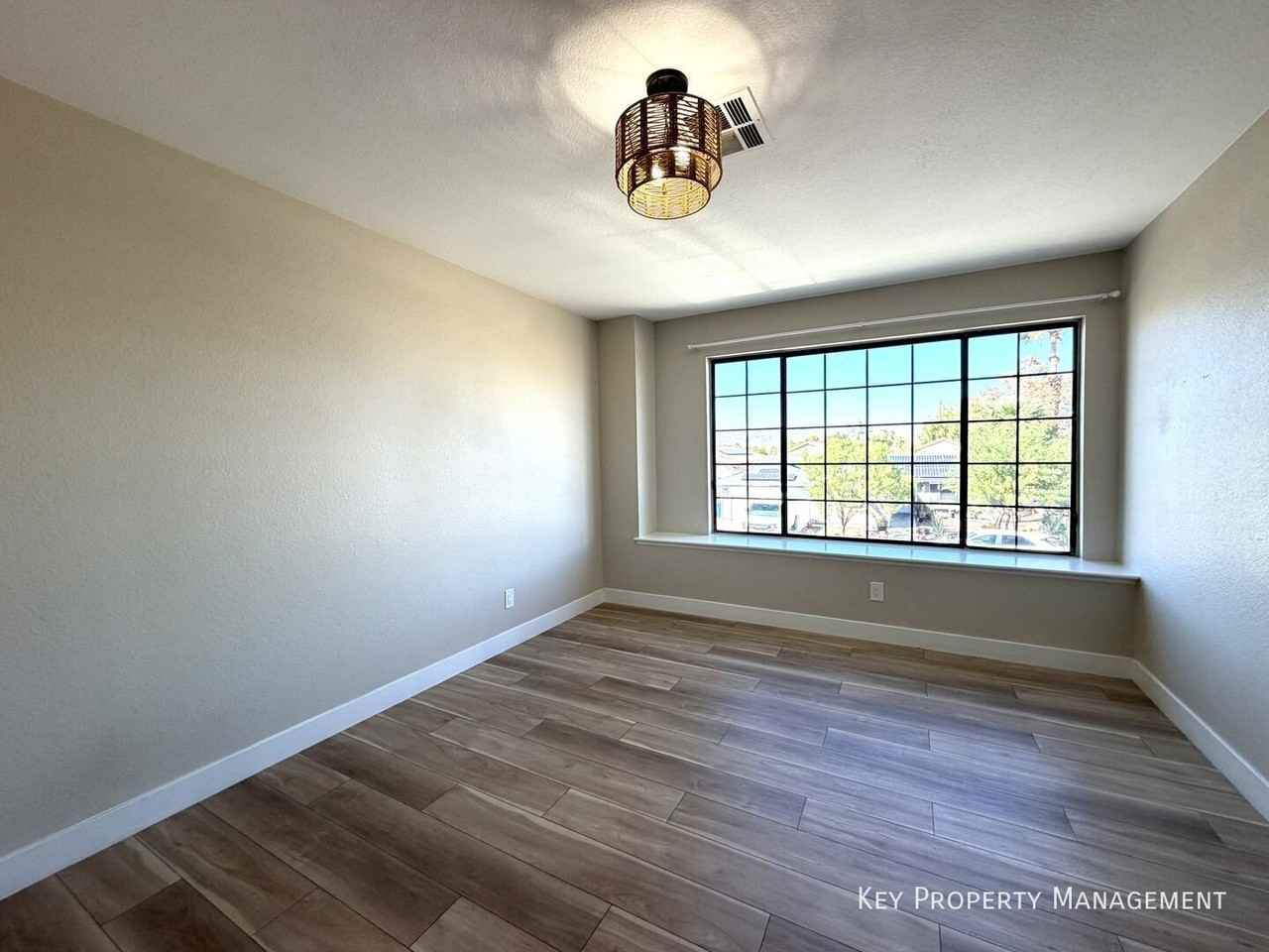 5629 Caladonia Ave - Photo 6 of 15