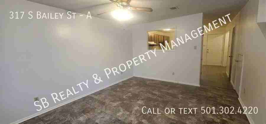 317 S Bailey St #A - Photo 2 of 13
