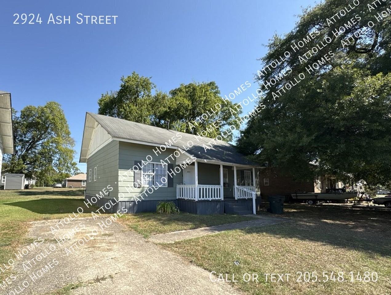2924 Ash St - Photo 2 of 18