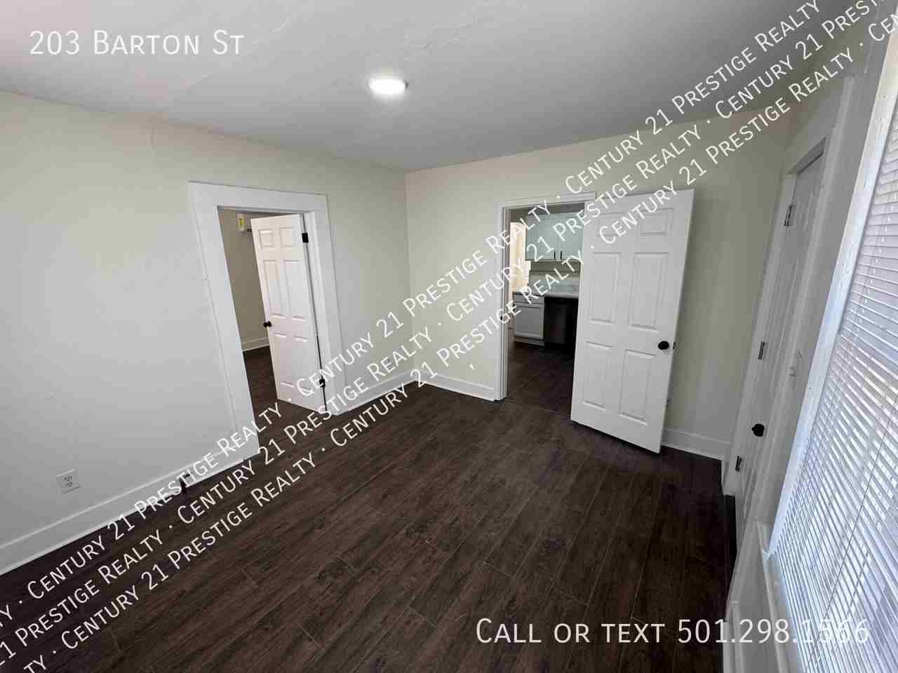 203 Barton St - Photo 7 of 13