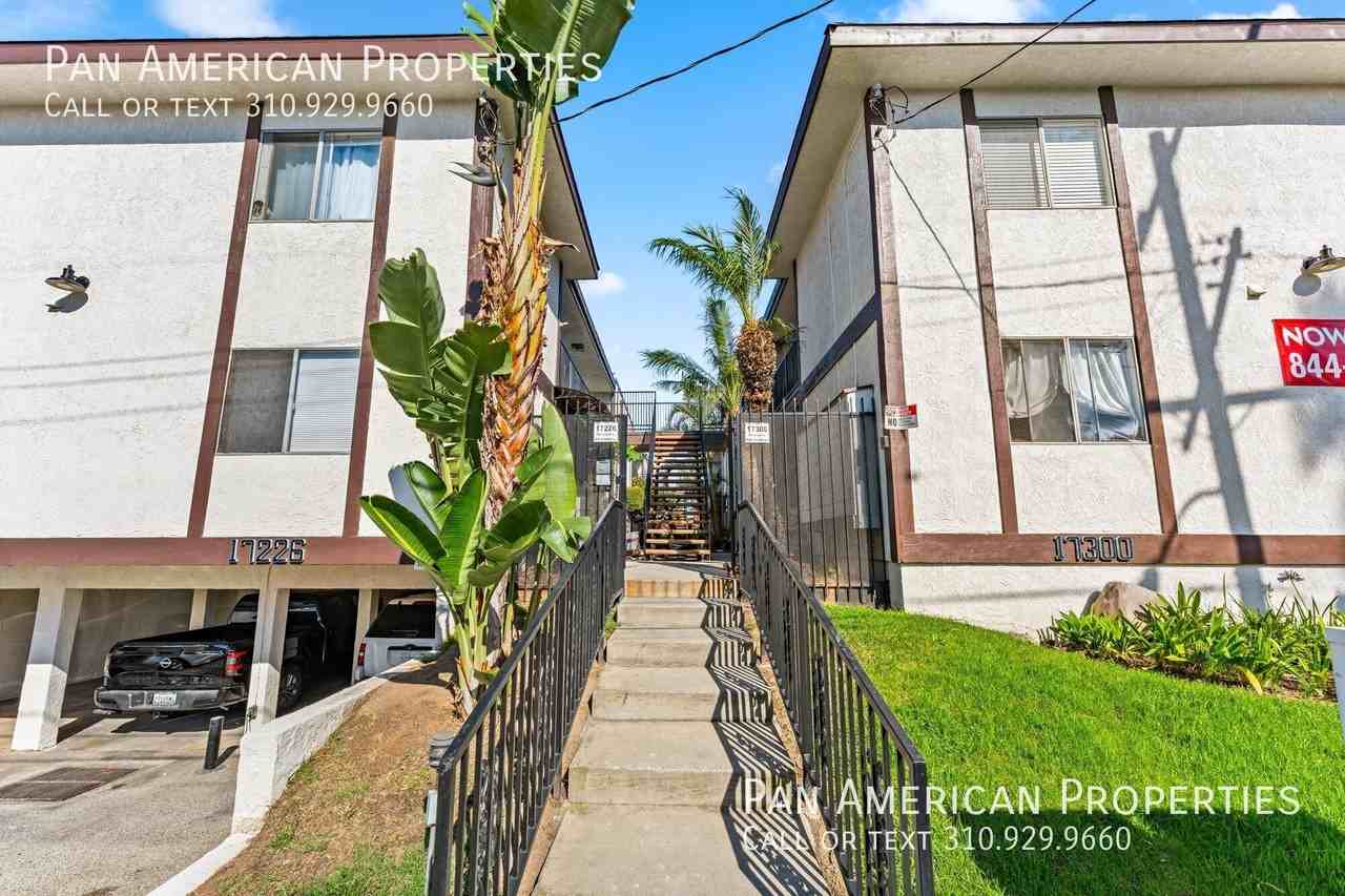 17226 Grevillea Ave #L - Photo 4 of 18