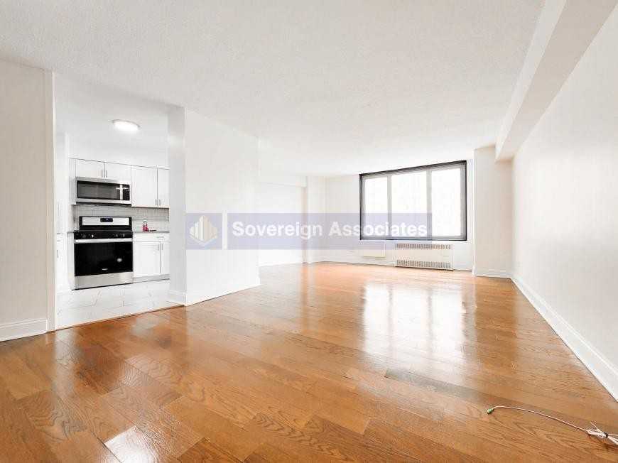 3333 Broadway - Photo 2 of 10