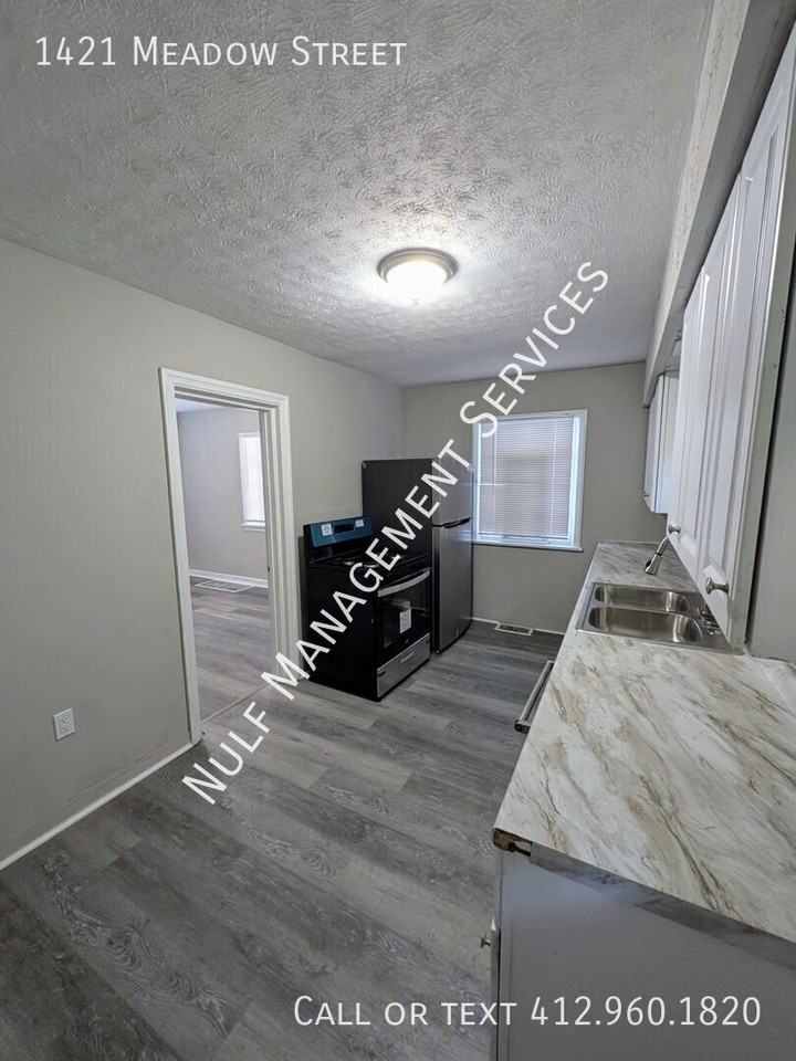 1421 Meadow St - Photo 2 of 9