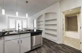 127 E Riverside Dr #A4A - Photo 1 of 1