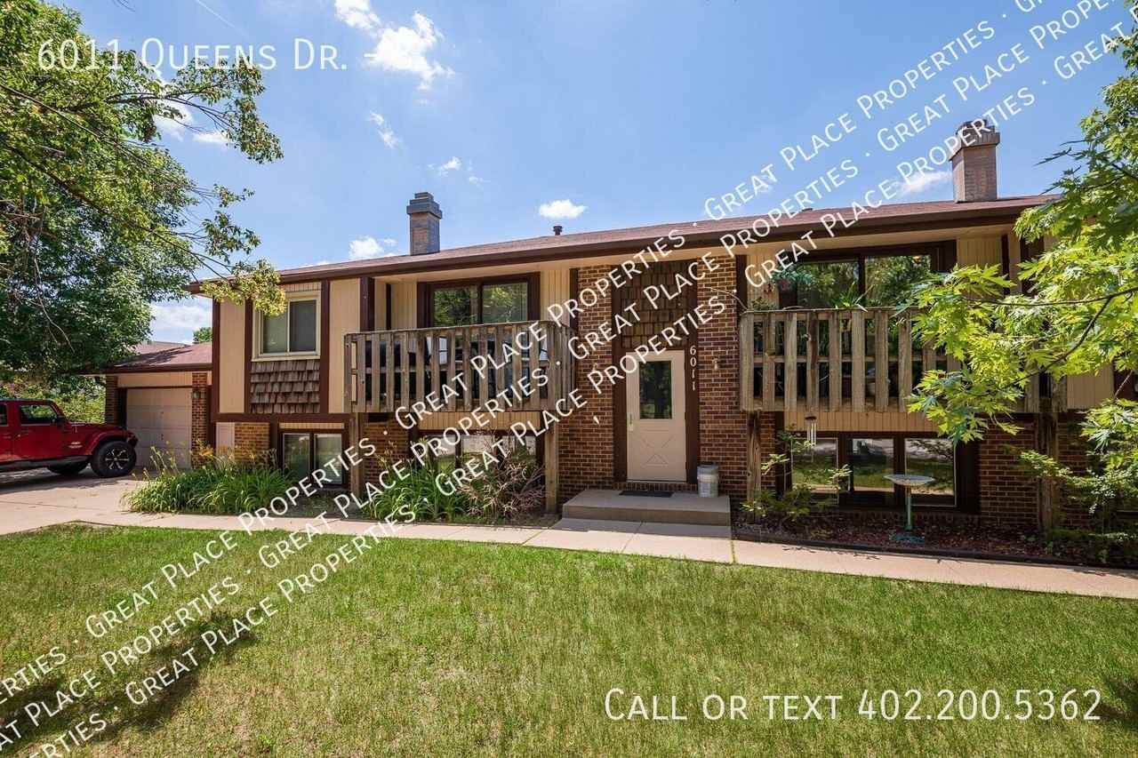 6011 Queens Dr #3
