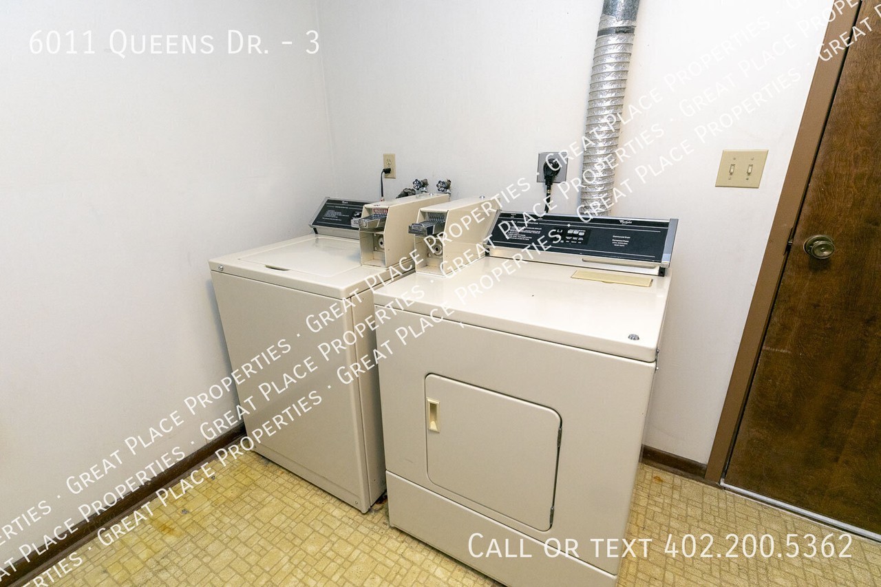 6011 Queens Dr #3 - Photo 7 of 31