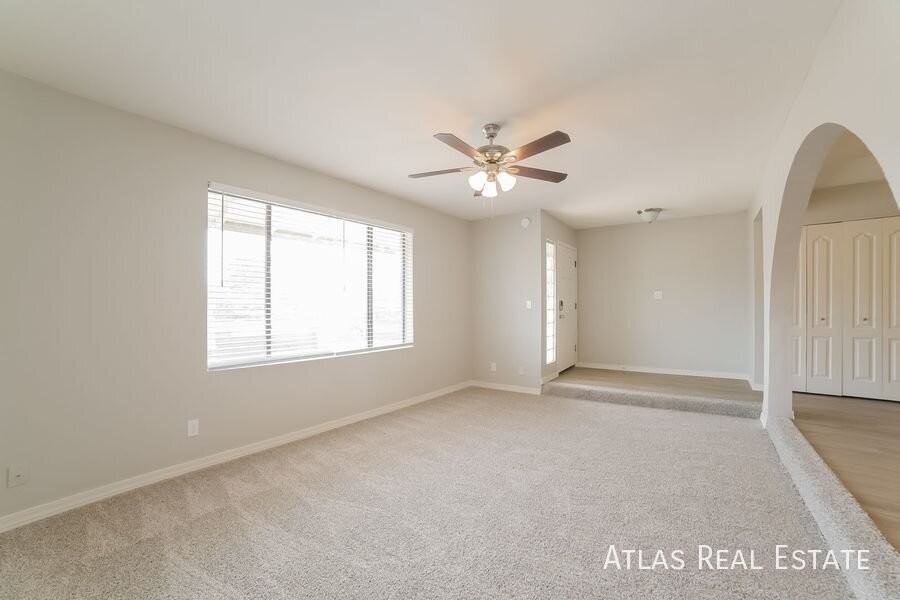 5006 W Torrey Pines Cir - Photo 5 of 21