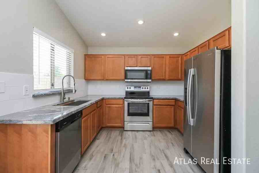 2472 W Wrangler Way - Photo 7 of 22