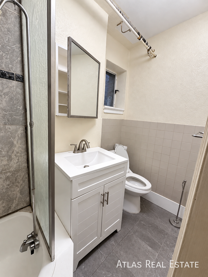 1560 N Gilpin St #7 - Photo 4 of 10