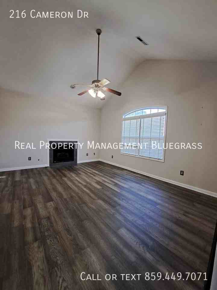 216 Cameron Dr - Photo 2 of 19