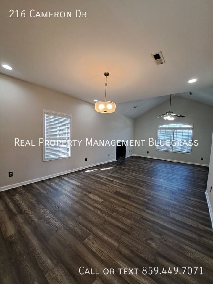 216 Cameron Dr - Photo 3 of 19