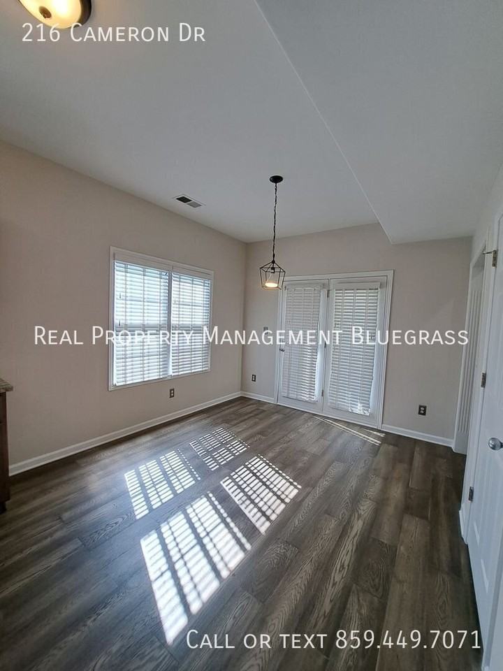 216 Cameron Dr - Photo 4 of 19