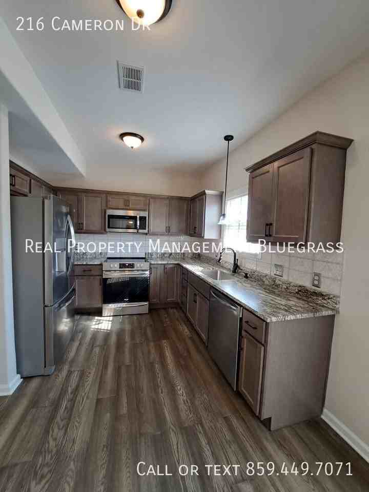 216 Cameron Dr - Photo 5 of 19