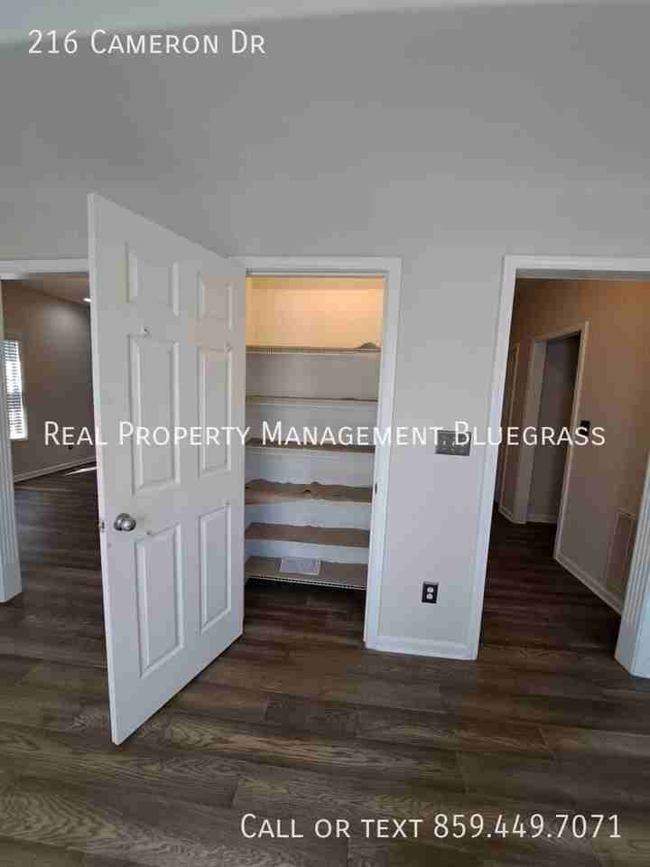 216 Cameron Dr - Photo 6 of 19
