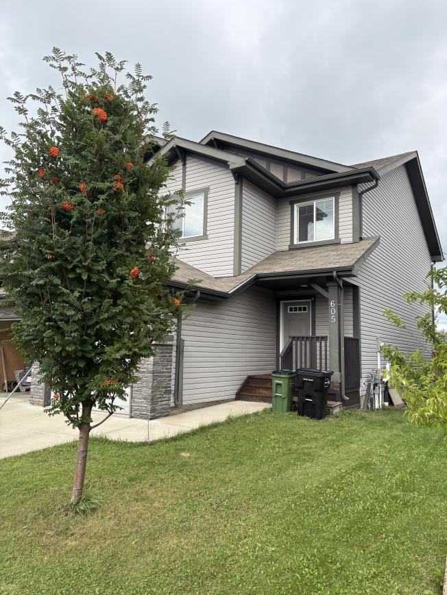 605 175a St Sw - Photo 4 of 4