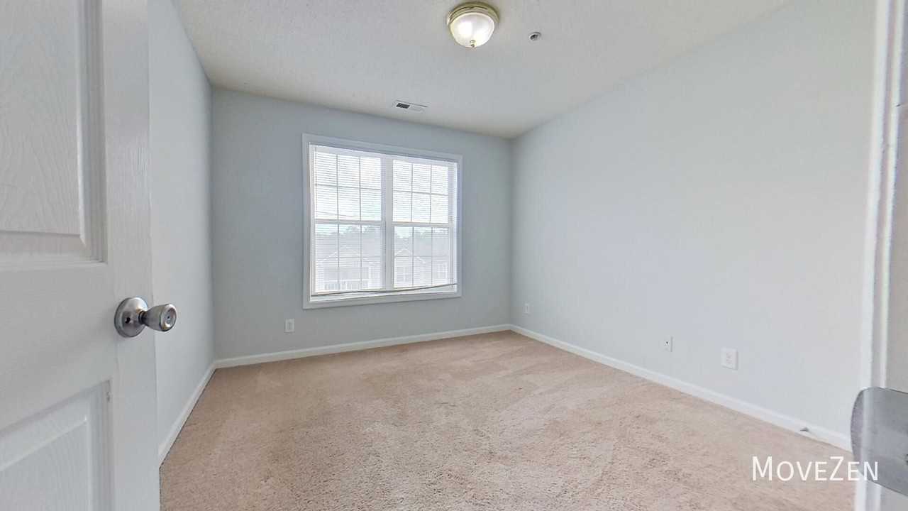 713 Clearwater Ct - Photo 4 of 33