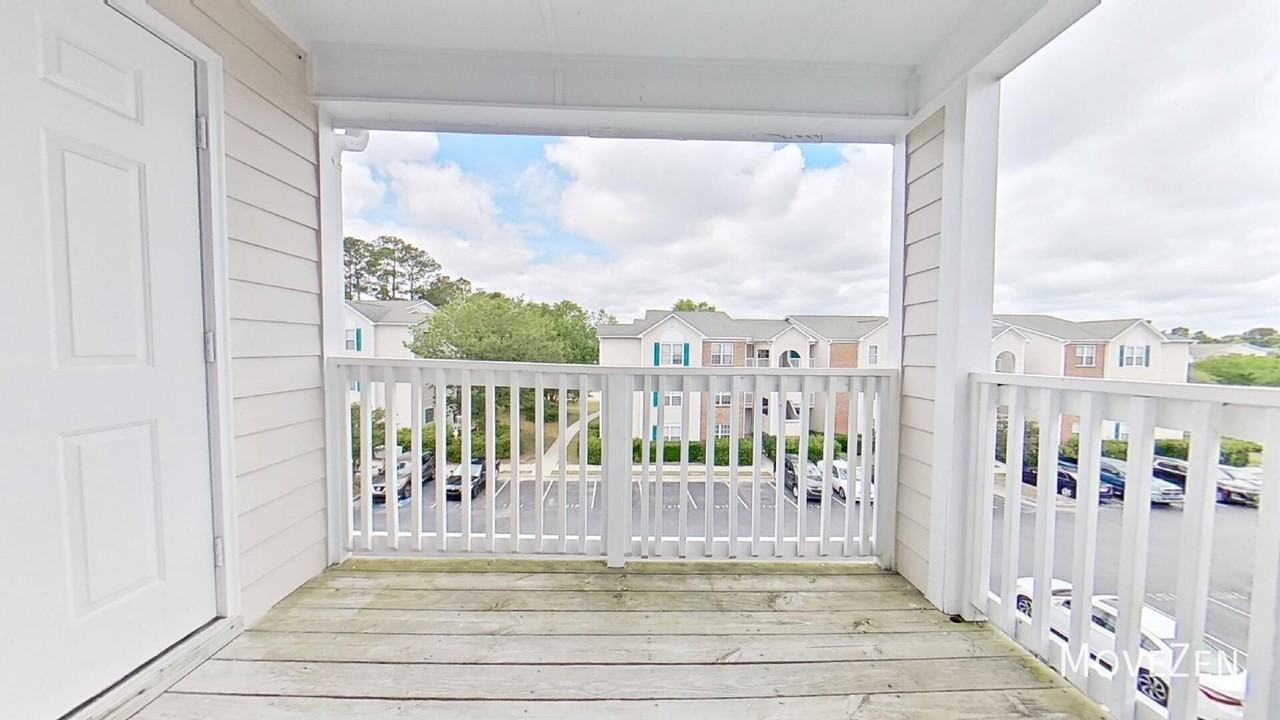 713 Clearwater Ct - Photo 6 of 33