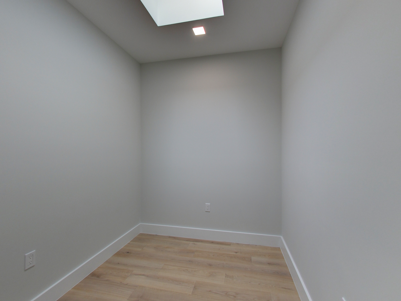 635 Fulton St #10 - Photo 5 of 20