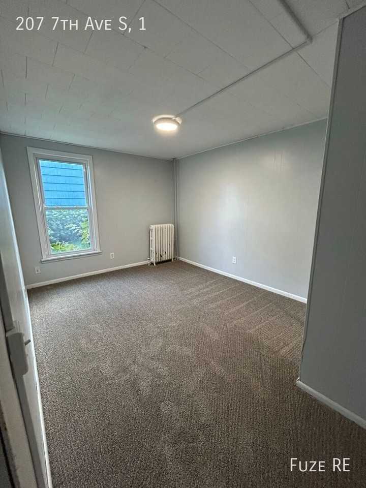 207 7th Ave S ##1 - Photo 3 of 19