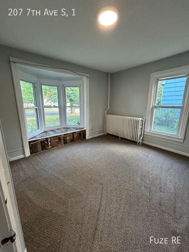 207 7th Ave S ##1 - Photo 5 of 19