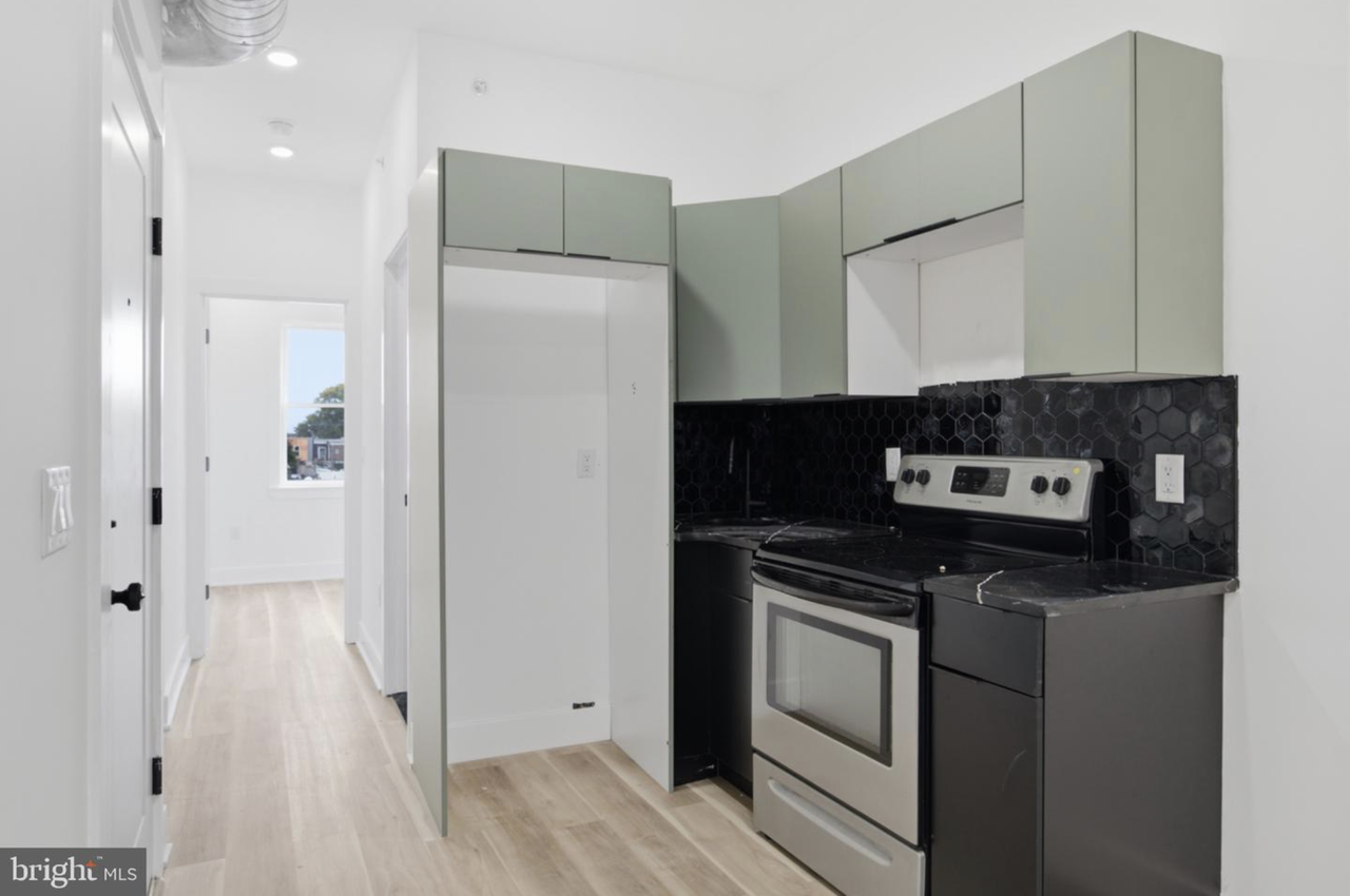 349 N 62nd St #3 - Photo 7 of 15