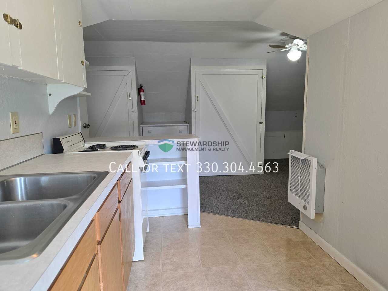 535 W Maple St #3 - Photo 3 of 13