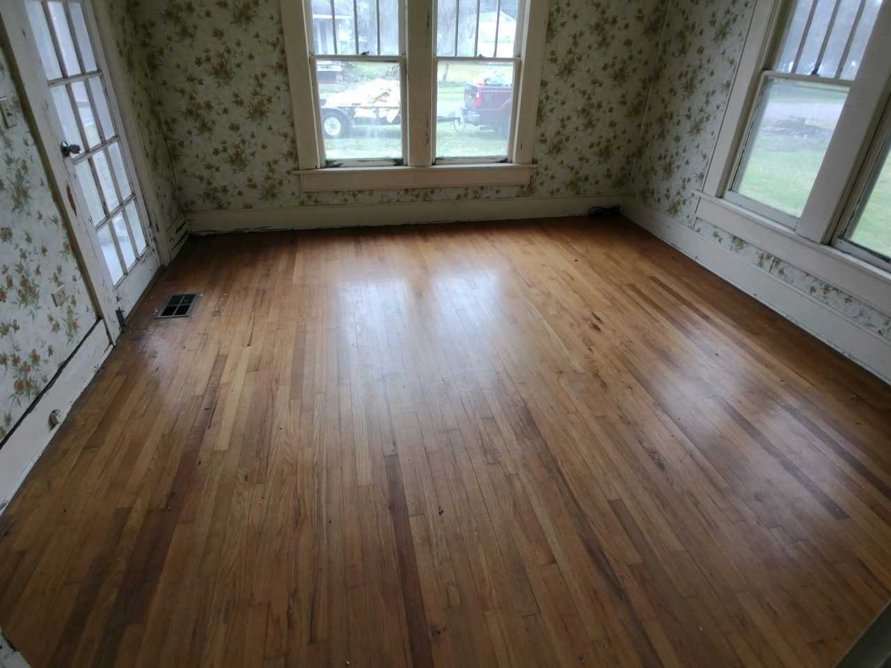 205 Tennessee Avenue - Photo 3 of 19