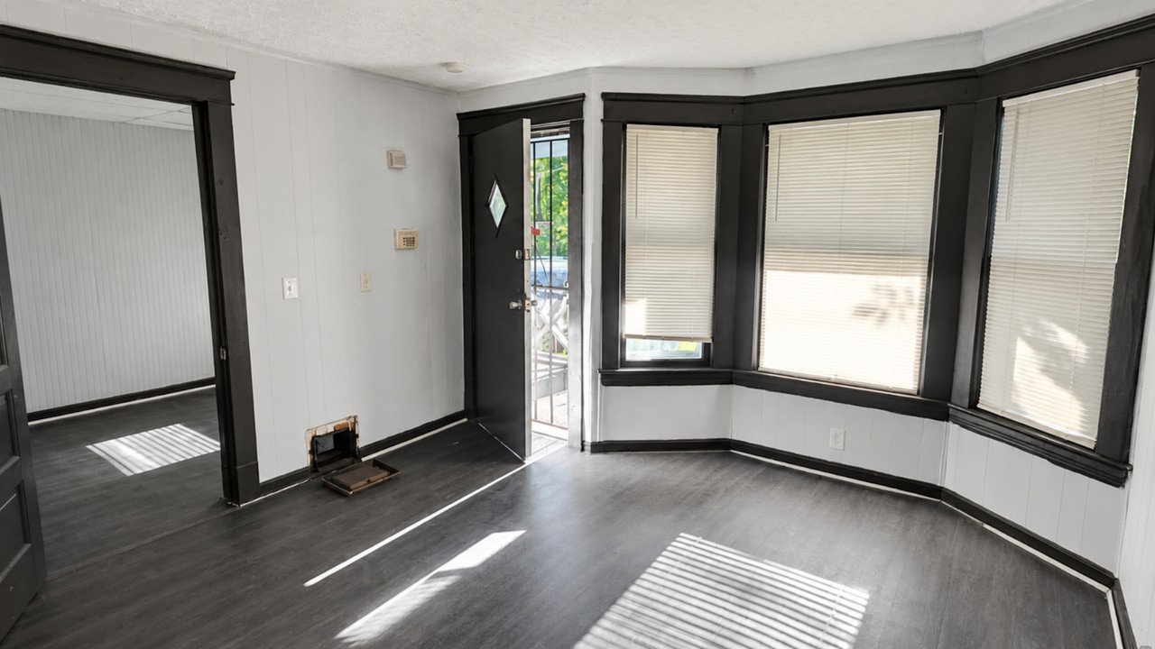 2912 East 102nd Street, Unit A - Photo 2 of 6