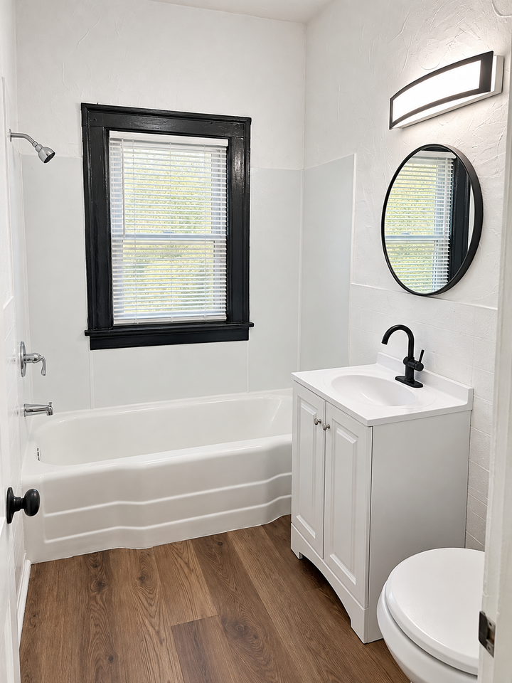 12512 Rexford Avenue - Photo 3 of 5