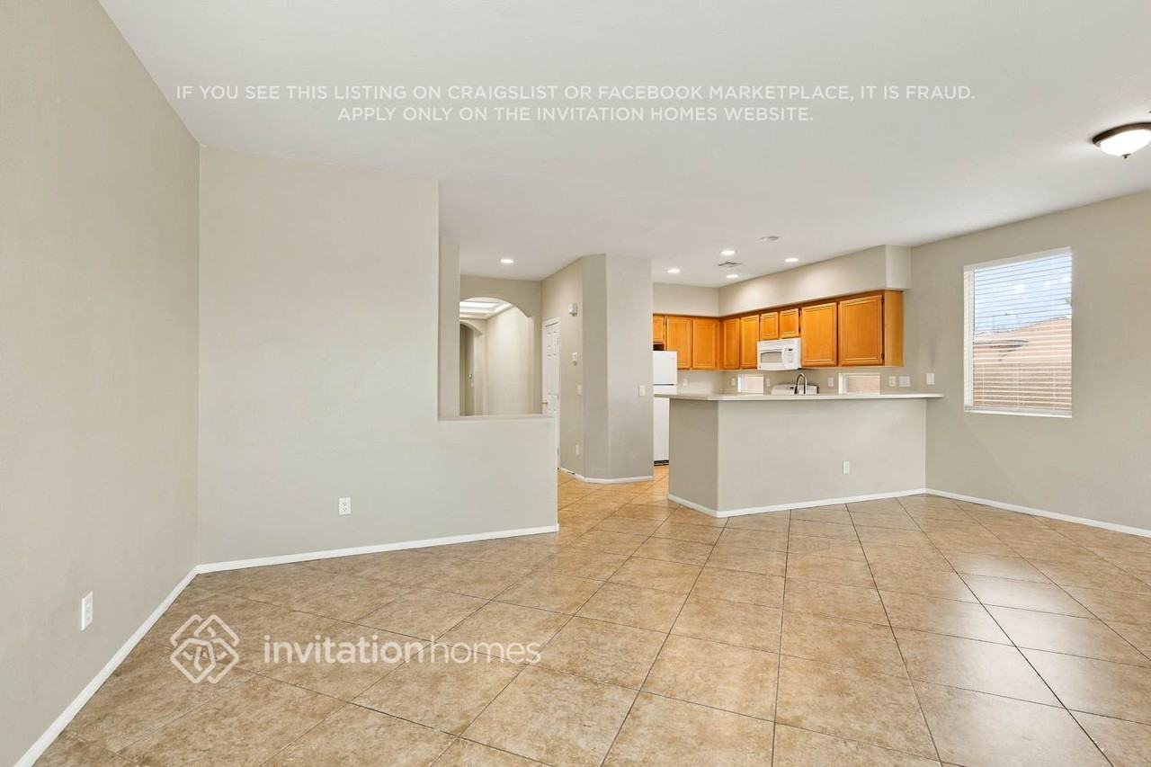 1016 Barberton Ct - Photo 5 of 17