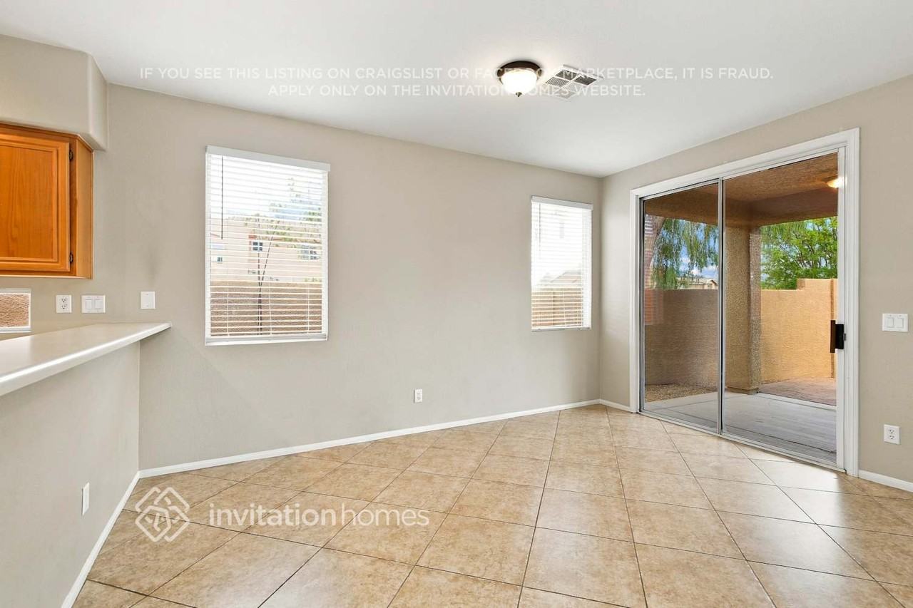 1016 Barberton Ct - Photo 7 of 17