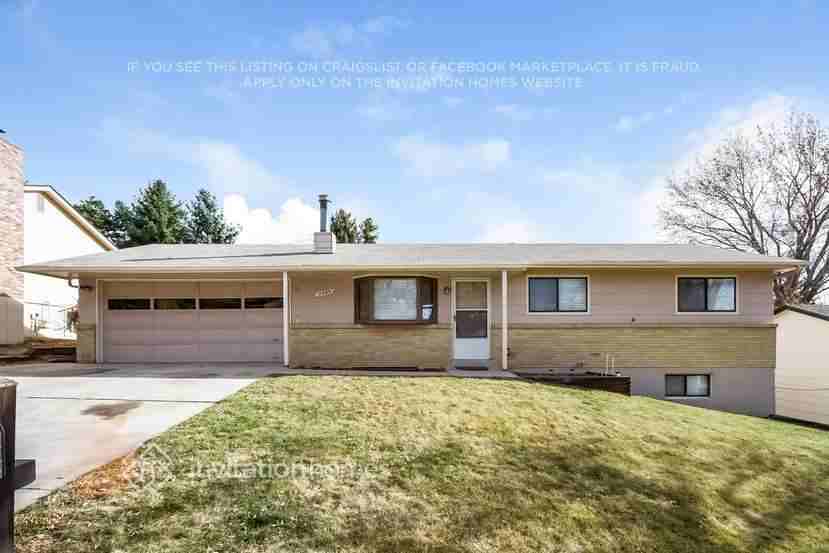 3249 Inspiration Dr - Photo 3 of 26