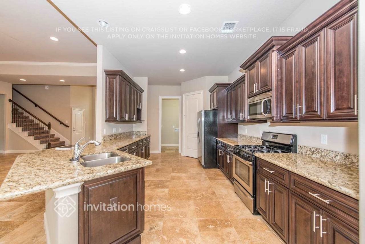 28 Wyndemere Dr - Photo 5 of 19