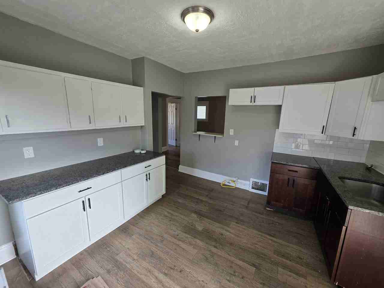3213 Louisiana Avenue, Unit Upper #2 - Photo 3 of 9
