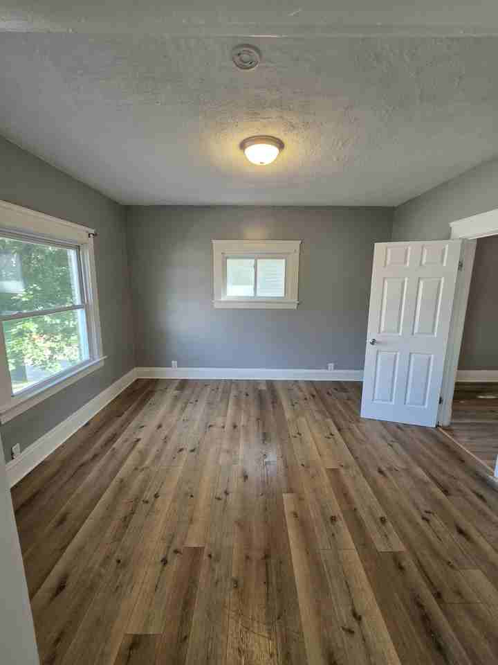 3213 Louisiana Avenue, Unit Upper #2 - Photo 7 of 9