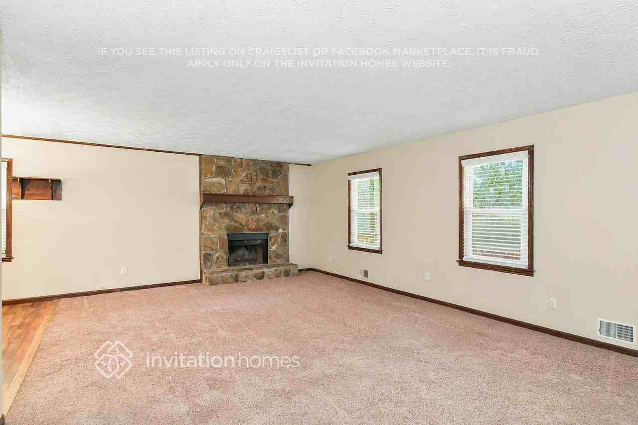 266 Farm Ridge Dr Ne - Photo 4 of 18