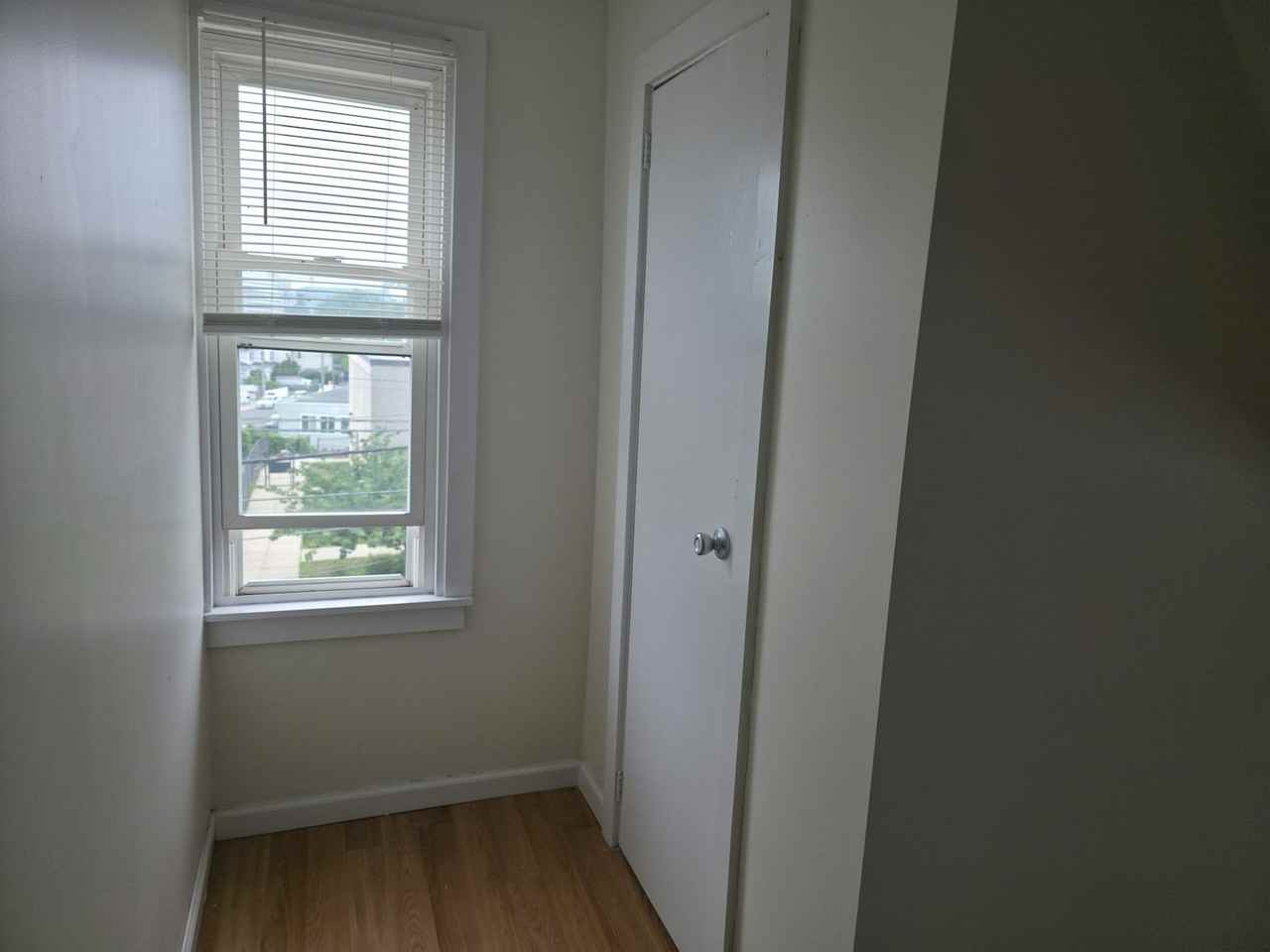 111-19 Inwood Street, Unit Main - Photo 4 of 5