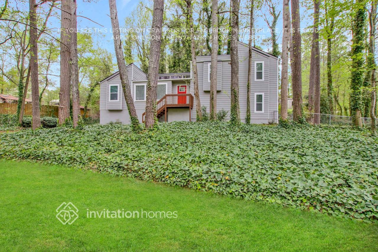 2980 Wayward Dr - Photo 3 of 24